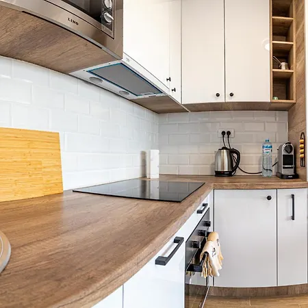 Sunny Nest Apartment *